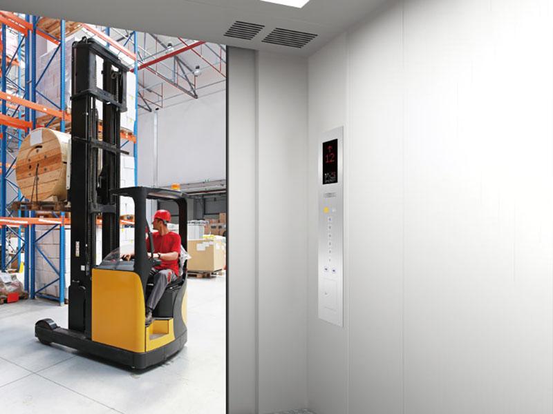 Automatic freight elevator